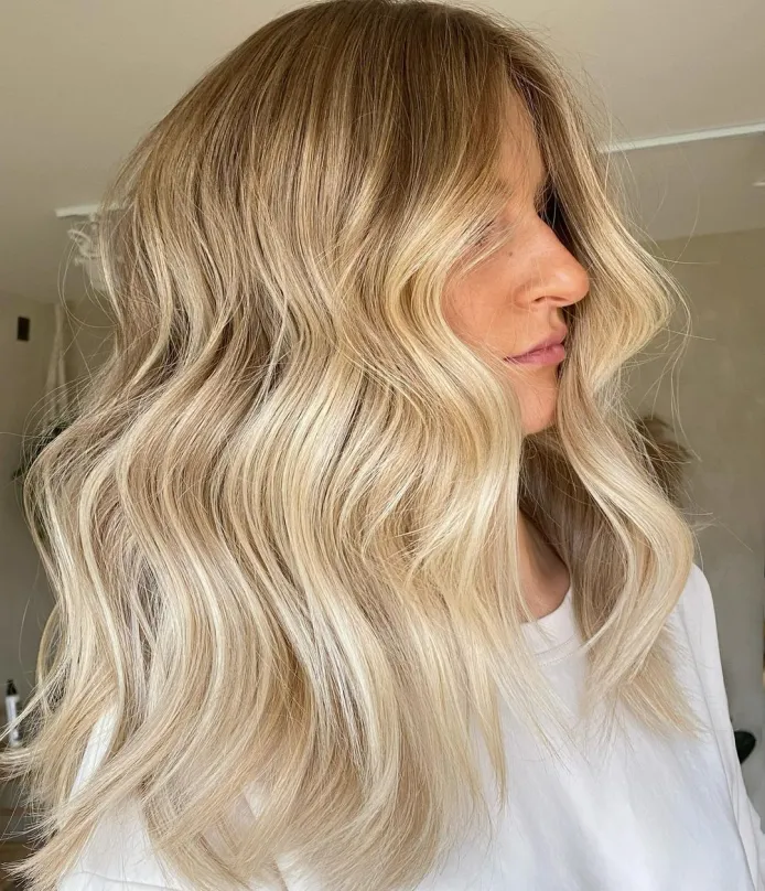 honey blonde hair