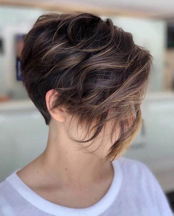 short hairstyle with fringe