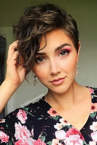short hairstyle with fringe
