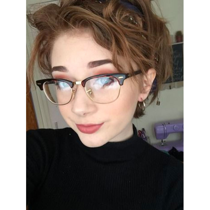 short haircuts glasses