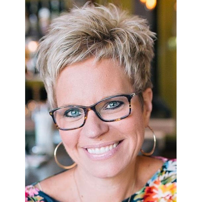 short haircuts glasses